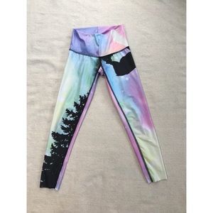 Teeki yoga leggings.